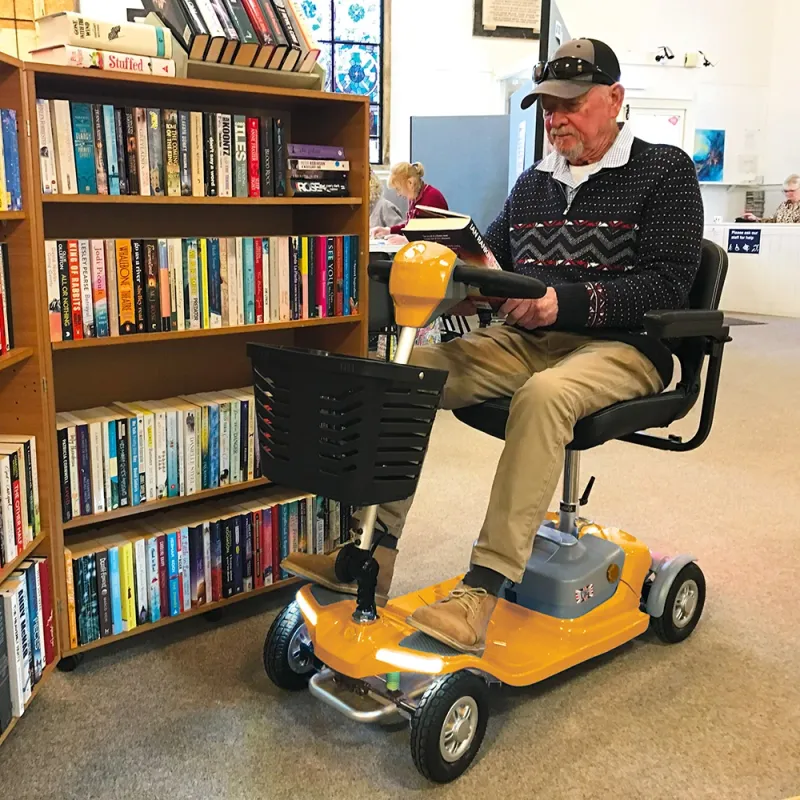 /content/image/Products/Scooters/Transportable/Luxe/Electric-Mobility-Rascal-Luxe-Mobility-Scooter-Indoor.webp