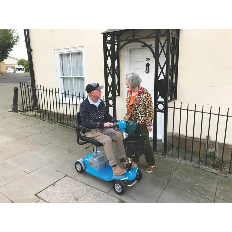 /content/image/Products/Scooters/Transportable/Luxe/luxe-blue-2.webp